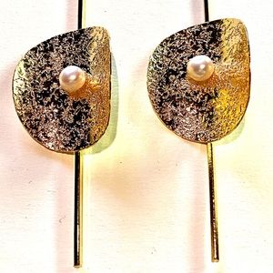Designer XXL metal earrings with pearl